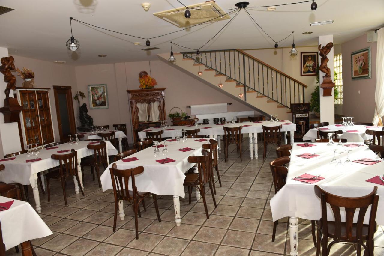 Hotel Rural El Castillo Larraga Bagian luar foto
